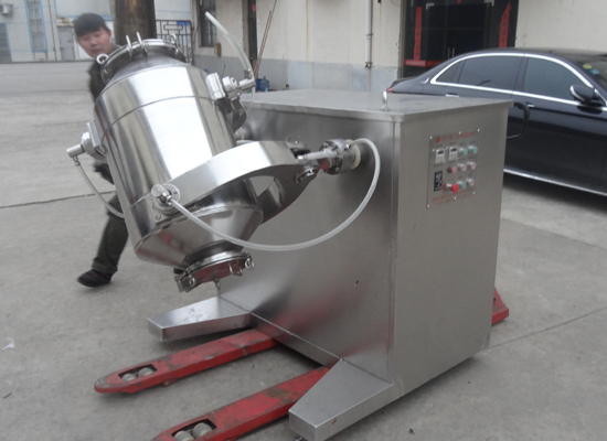 SYH型三維運(yùn)動(dòng)噴液混合機(jī)